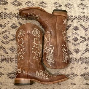 Womens Shyanne Cowboy Boots Embroidered Floral